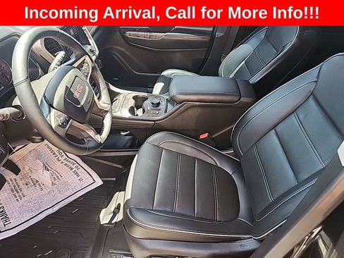 Used 2023 GMC Acadia Denali w/ Denali Ultimate Package FWD image 8