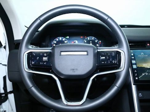 Used 2025 Land Rover Discovery Sport S image 21
