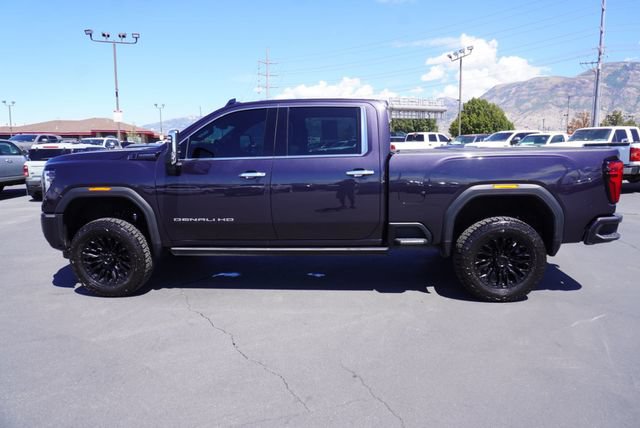 Used 2024 GMC Sierra 3500 Denali Ultimate AWD/4WD image 8