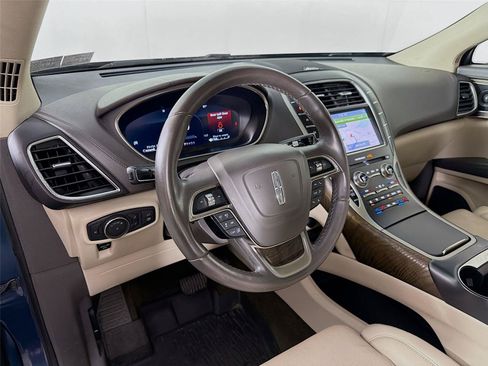 Used 2019 Lincoln Nautilus Reserve AWD/4WD image 16