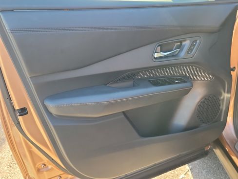 Certified 2023 Nissan Ariya FWD image 19