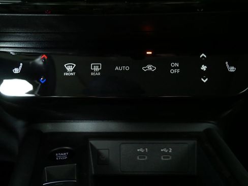 New 2026 Nissan Kicks SR AWD/4WD image 30
