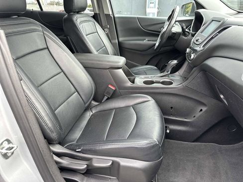 Used 2018 Chevrolet Equinox LT image 25