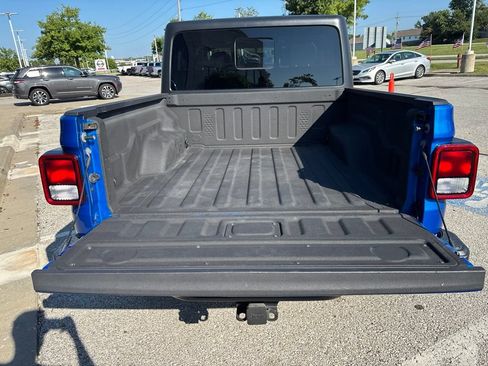 Used 2020 Jeep Gladiator Sport w/ Quick Order Package 24S AWD/4WD image 2