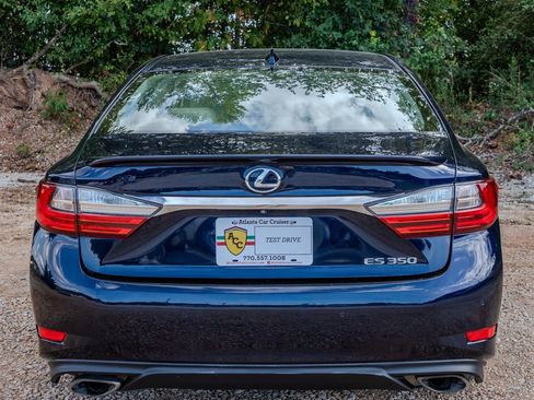 Used 2018 Lexus ES 350 w/ Premier Package FWD image 4