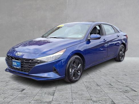 Certified 2023 Hyundai Elantra SEL image 6