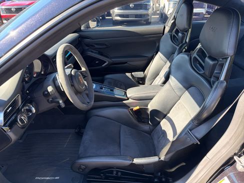 Used 2018 Porsche 911 Carrera T RWD image 3