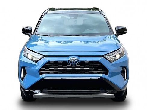 Used 2024 Toyota RAV4 XSE AWD/4WD image 4