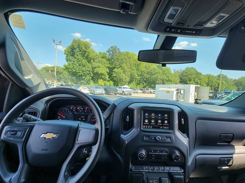 Used 2021 Chevrolet Silverado 1500 Custom AWD/4WD image 17