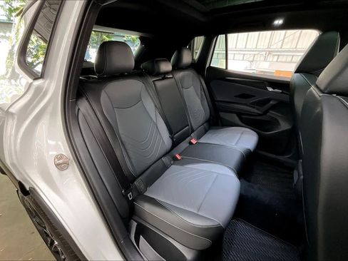 New 2026 Volkswagen Tiguan SE R-Line image 26