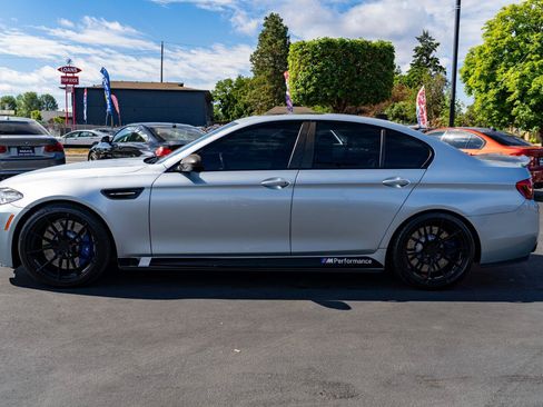 Used 2014 BMW M5 RWD image 11