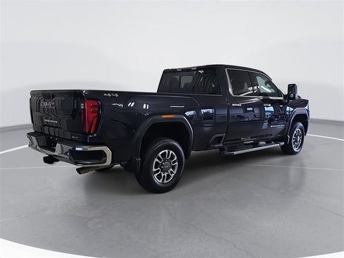 Certified 2025 GMC Sierra 2500 SLT w/ SLT Premium Package image 3