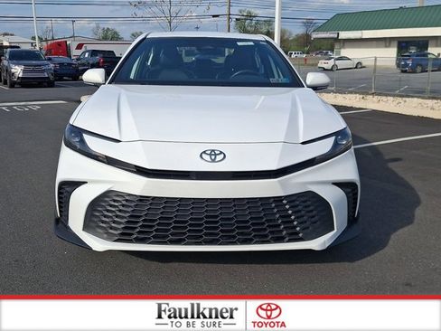 Certified 2025 Toyota Camry SE image 2