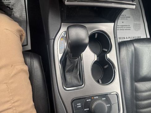 Used 2020 Jeep Grand Cherokee Limited X image 19