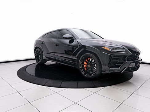 Used 2022 Lamborghini Urus image 14