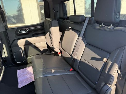 Used 2022 GMC Sierra 1500 SLT w/ SLT Premium Plus Package image 4