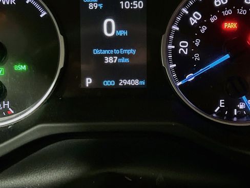 Used 2022 Toyota RAV4 SE w/ Convenience Package AWD/4WD image 7