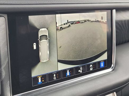 Used 2023 GMC Yukon Denali AWD/4WD image 19