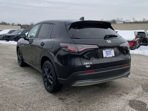 Used 2023 Honda HR-V Sport image 8