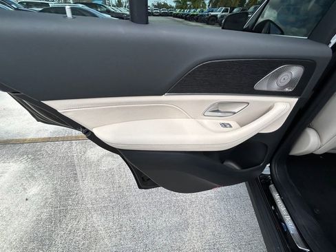 Used 2025 Mercedes-Benz GLE 450e GLE 450e image 35