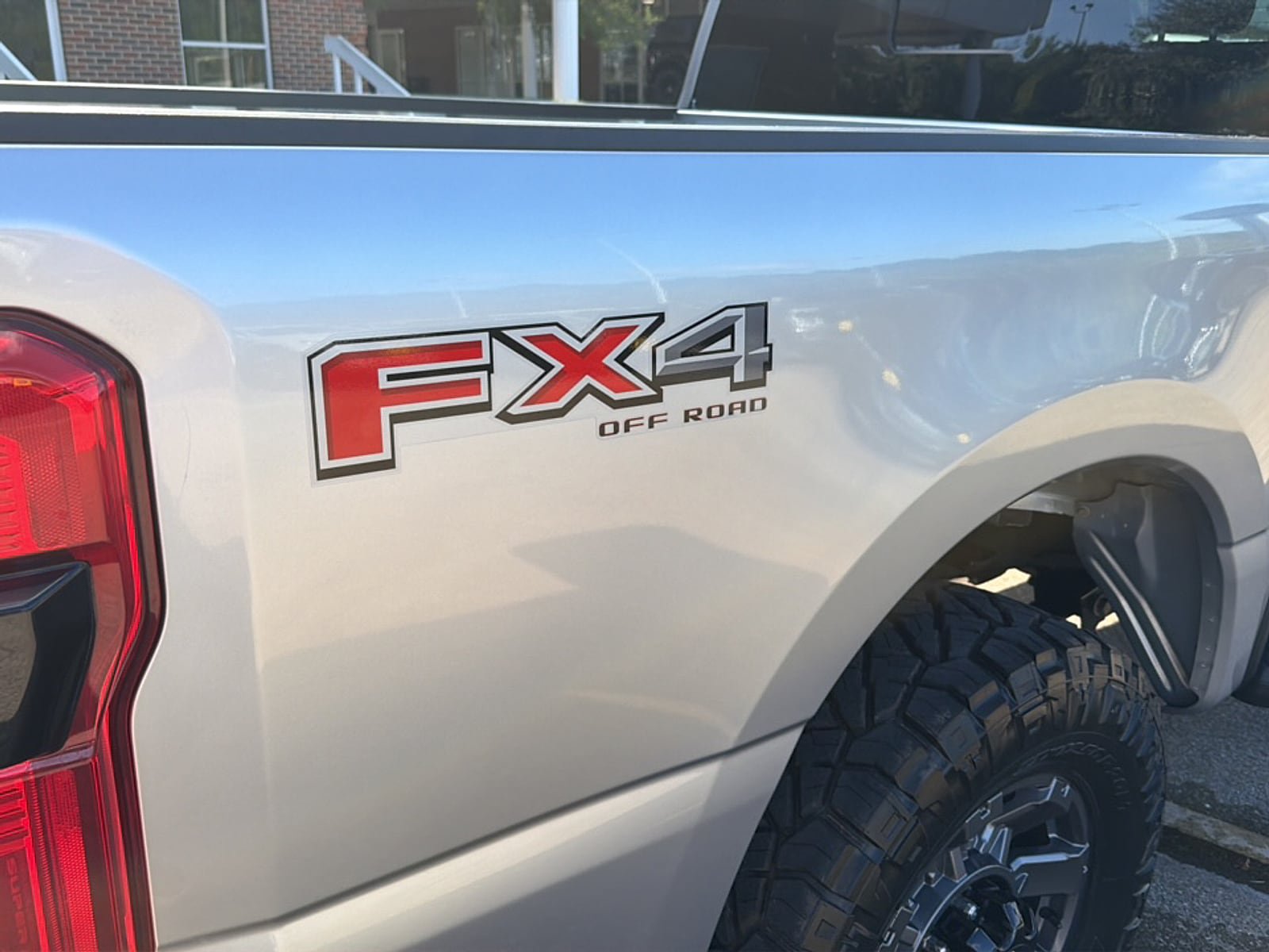 Used 2024 Ford F250 Lariat w/ Sport Appearance Package AWD/4WD image 14