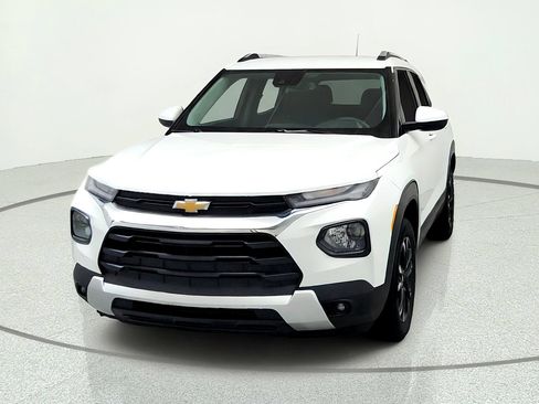 Used 2023 Chevrolet TrailBlazer LT w/ Convenience Package AWD/4WD image 6