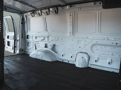 Used 2014 Ford E-150 and Econoline 150 w/ Power Group RWD image 9