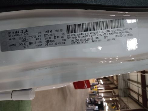 Used 2017 Jeep Wrangler Unlimited Sahara image 33