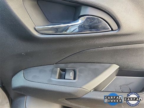 Used 2025 Chevrolet Trax LT w/ Driver Confidence Package image 29