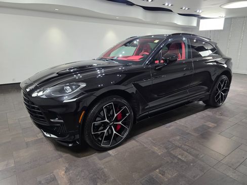 Used 2025 Aston Martin DBX 707 image 25