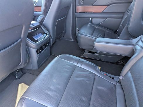 Used 2024 Lincoln Navigator Reserve image 15