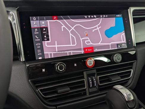 New 2026 Porsche Macan AWD/4WD image 33