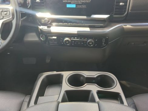Used 2024 Chevrolet Silverado 2500 LTZ AWD/4WD image 19
