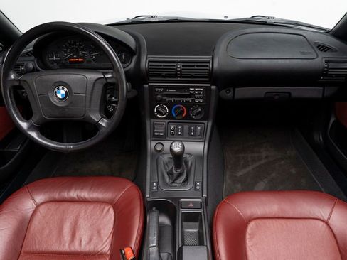 Used 1996 BMW Z3 1.9 image 2