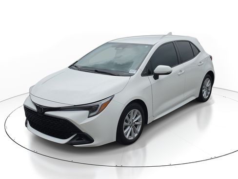 Used 2024 Toyota Corolla SE FWD image 3