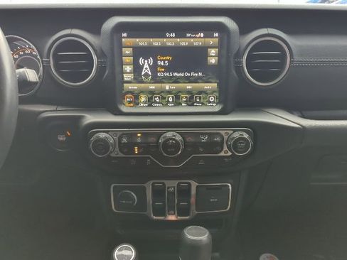 Used 2022 Jeep Gladiator Overland w/ Popular Equipment Package image 15