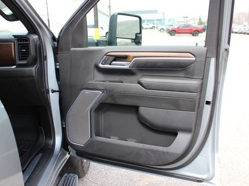 Used 2024 Chevrolet Silverado 3500 High Country w/ High Country Premium Package AWD/4WD image 63