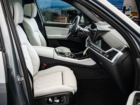 New 2026 BMW X5 xDrive40i w/ M Sport Package image 21