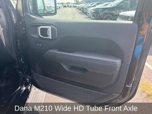 Certified 2023 Jeep Wrangler Unlimited Sahara AWD/4WD image 28