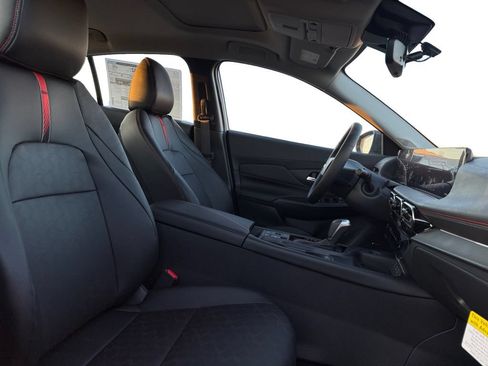 New 2026 Nissan Sentra SR w/ SR Premium Package FWD image 15