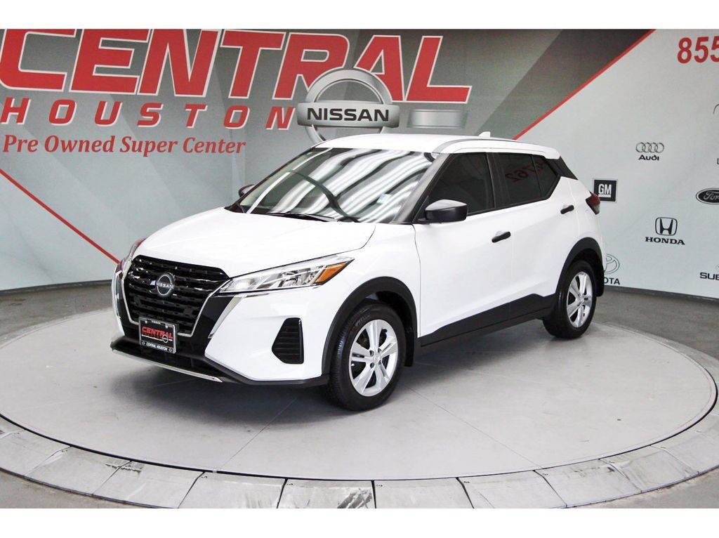 Used 2025 Nissan Kicks Play S FWD image 2
