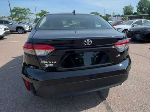 Certified 2025 Toyota Corolla LE FWD image 3