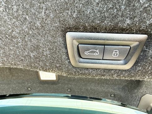 Used 2024 BMW 530i w/ Premium Package image 31