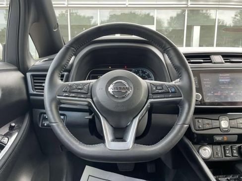 Used 2022 Nissan Leaf SV Plus image 21