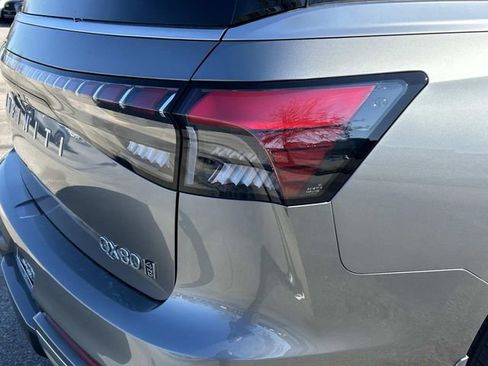 New 2026 INFINITI QX80 Pure image 12