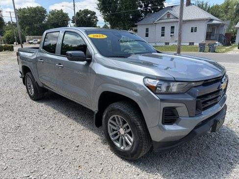 Used 2025 Chevrolet Colorado LT w/ Advanced Trailering Package AWD/4WD image 7
