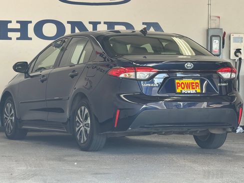 Used 2022 Toyota Corolla LE FWD image 5