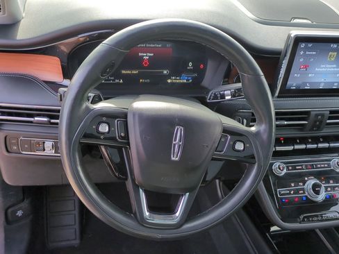 Used 2021 Lincoln Corsair Grand Touring image 16