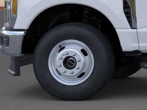 New 2026 Ford F350 XL w/ XL Chrome Package AWD/4WD image 19