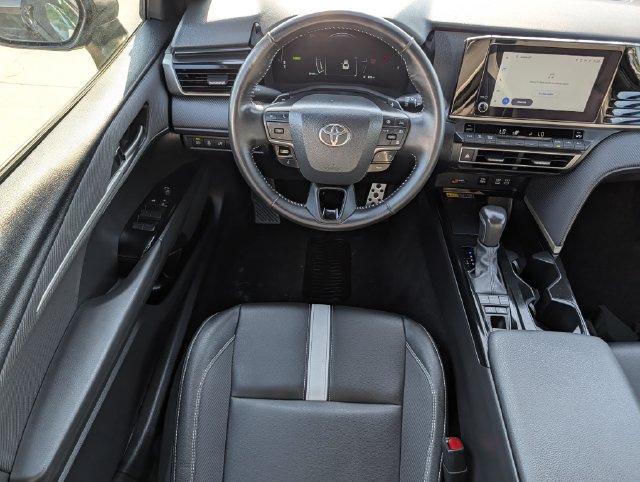 Used 2025 Toyota Camry SE FWD image 12